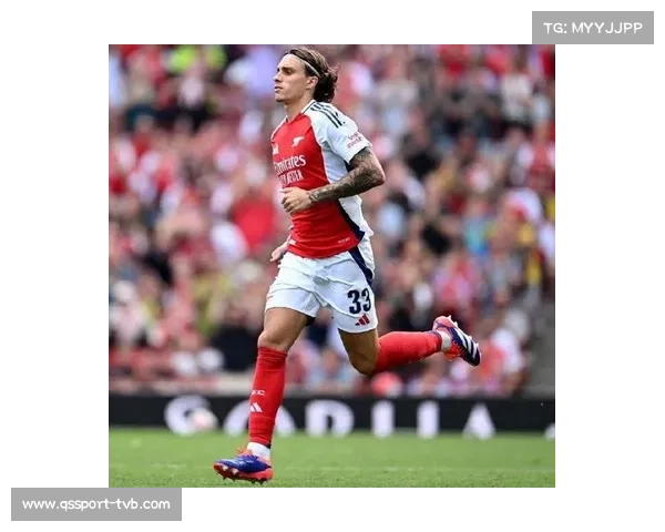 安诺斯晒照庆祝阿森纳首秀 萨利巴幽默留言引球迷热议